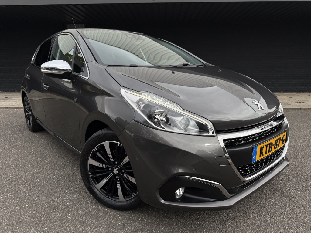 Peugeot 208 1.2 puretech turbo 110pk versie - tech uitvoering -
