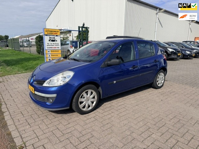 Renault Clio 1.2-16v special line 5 deurs en trekhaak
