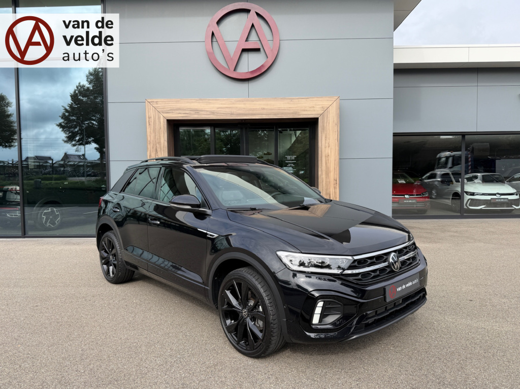 Volkswagen T-roc 1.5 tsi 150pk dsg r-line | black style | 19 inch | panoramadak | camera | keyless | elek. achterklep | dode hoek | rijklaar incl. 1 jaar bovag garantie
