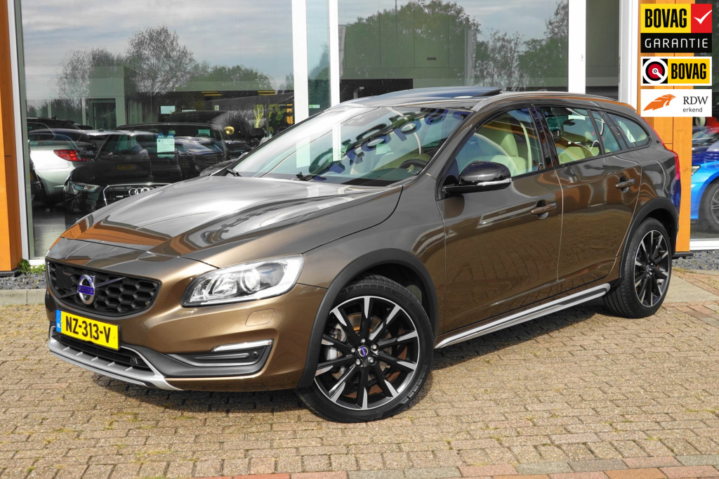 Volvo V60 cross country 2.0 t5 nordic+
