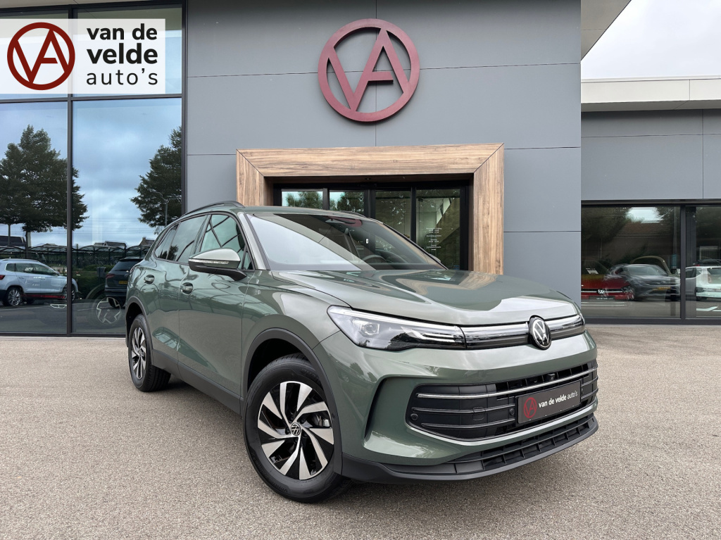 Volkswagen Tiguan 1.5 ehybrid 204pk life | trekhaak | 360 camera | navigatie | carplay | adaptieve cruise | rijklaar incl. verlengde garantie