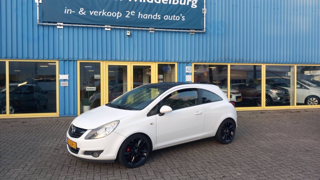 Opel Corsa 1.4 16v 111 edition