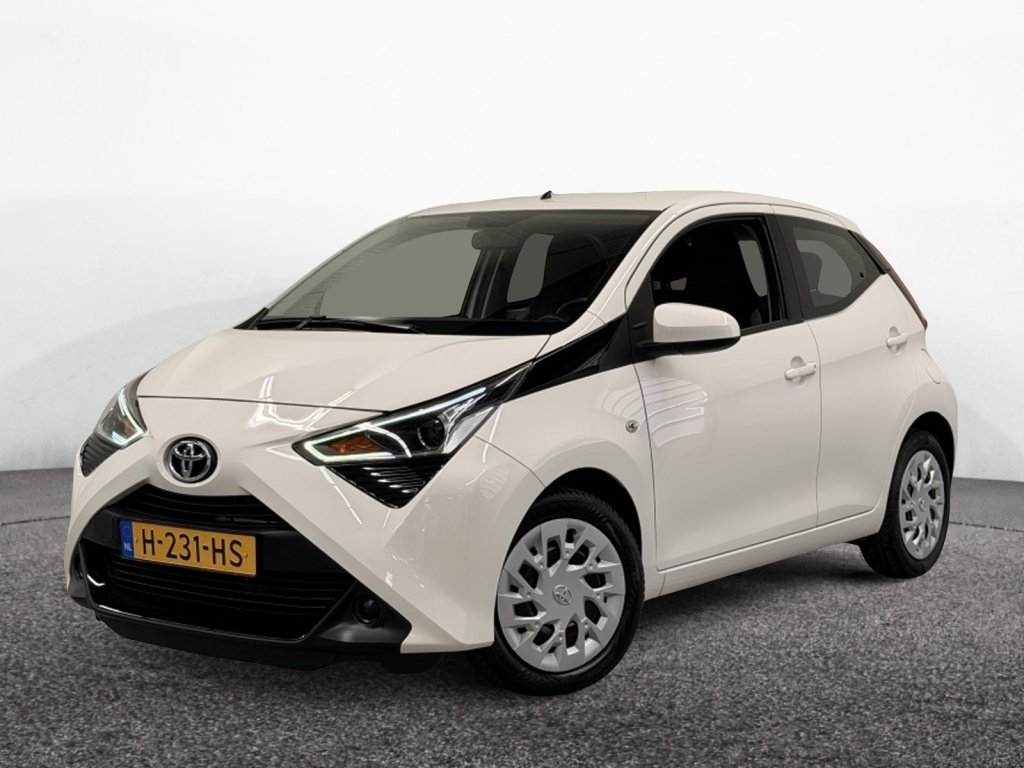 Toyota Aygo 1.0 vvt-i x-play| camera| carplay| cruise| airco