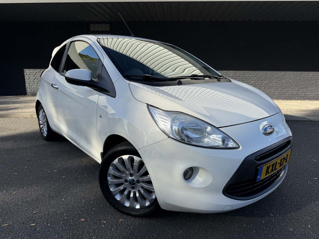 Ford KA 1.2 titanium x - lederen bekleding - nieuwe distributie + grote beurt -