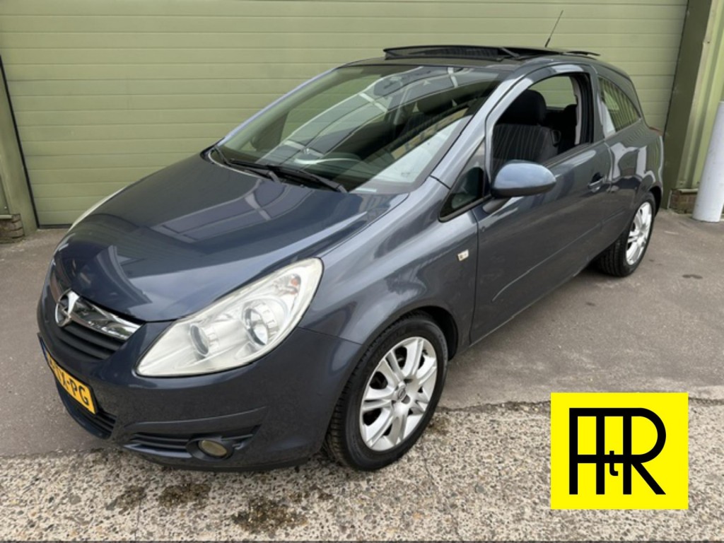 Opel Corsa 1.2-16v enjoy trekhaak schuifdak apk 06-2027