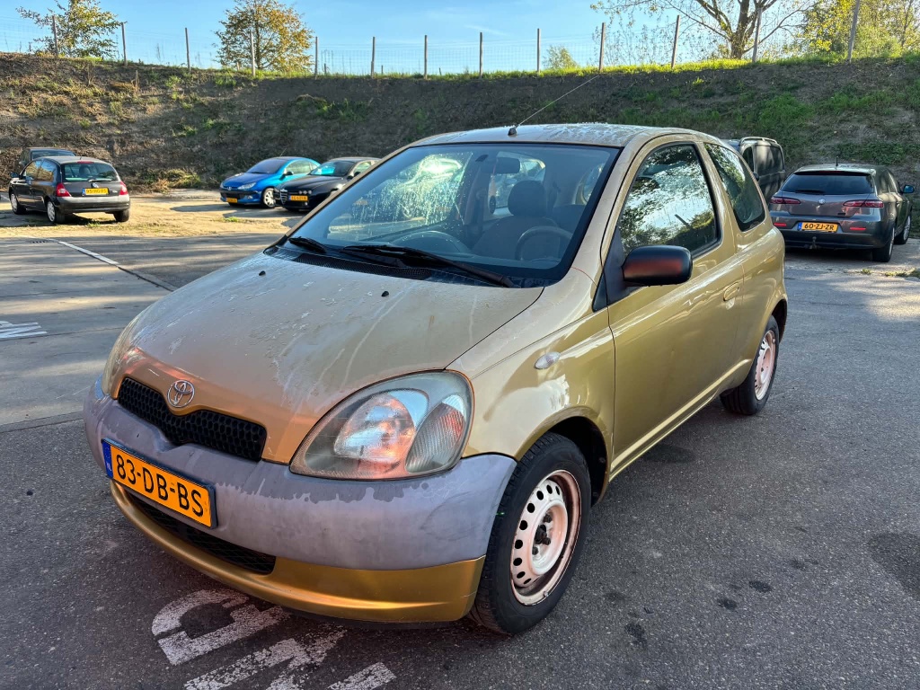 Toyota Yaris 1.0-16v vvt-i terra