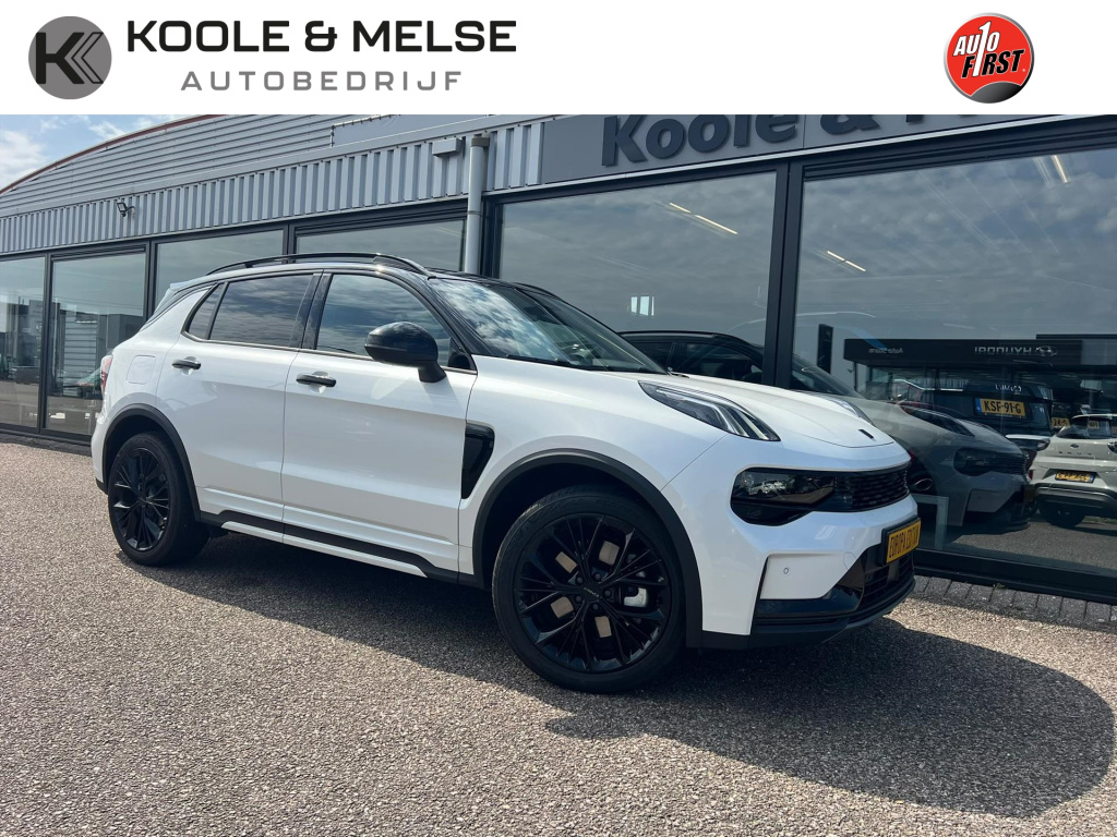 Lynk & Co 01 1.5 276pk phev 3dth more , panodak , 360gr camera , adaptive cc , stoel en stuurverwarming , carplay
