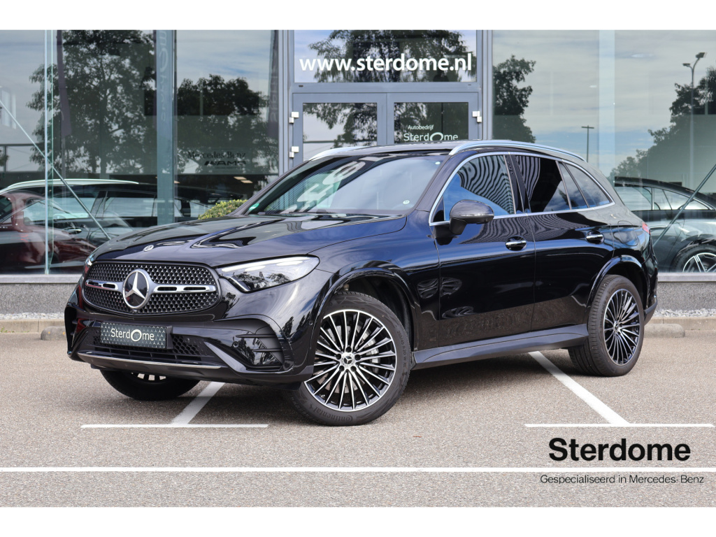 Mercedes-Benz Glc 300e 4matic amg line i nappa i digital light i panoramadak i trekhaak i 360 camera i head-up i burmester i stoelverwarming i i distronic i keyless entry i meerspaaks velgen i