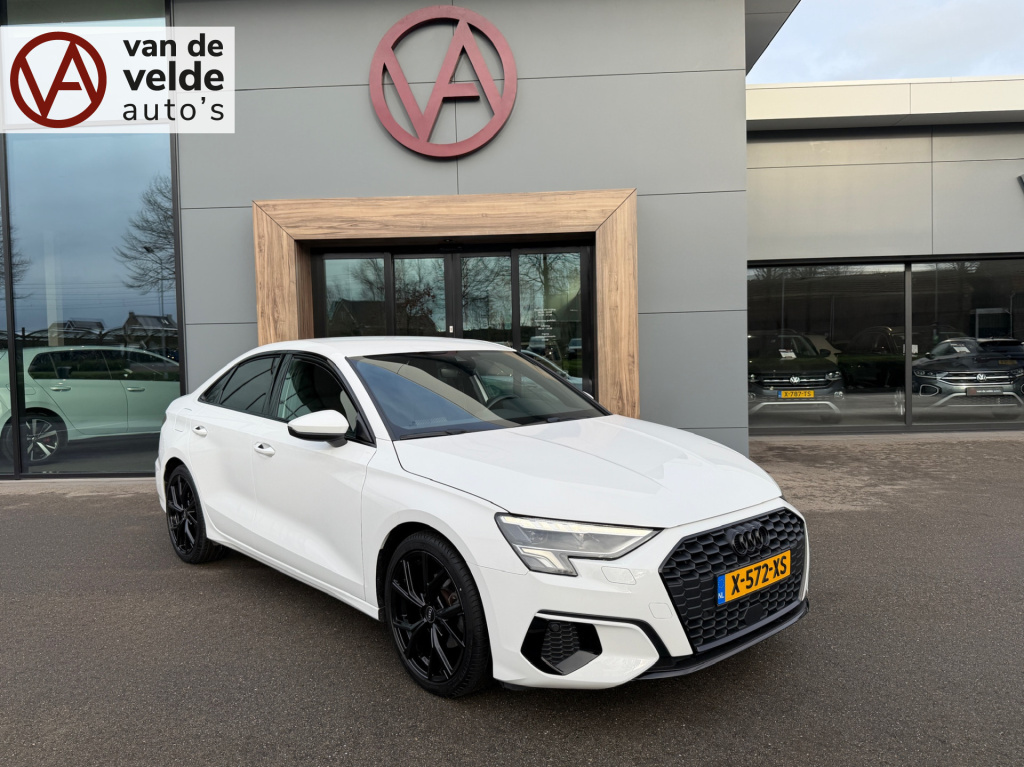 Audi A3 limousine 35 tfsi 150pk s-tronic advanced | camera | adap. cruise | black edition | rijklaar incl. 1 jaar bovag garantie