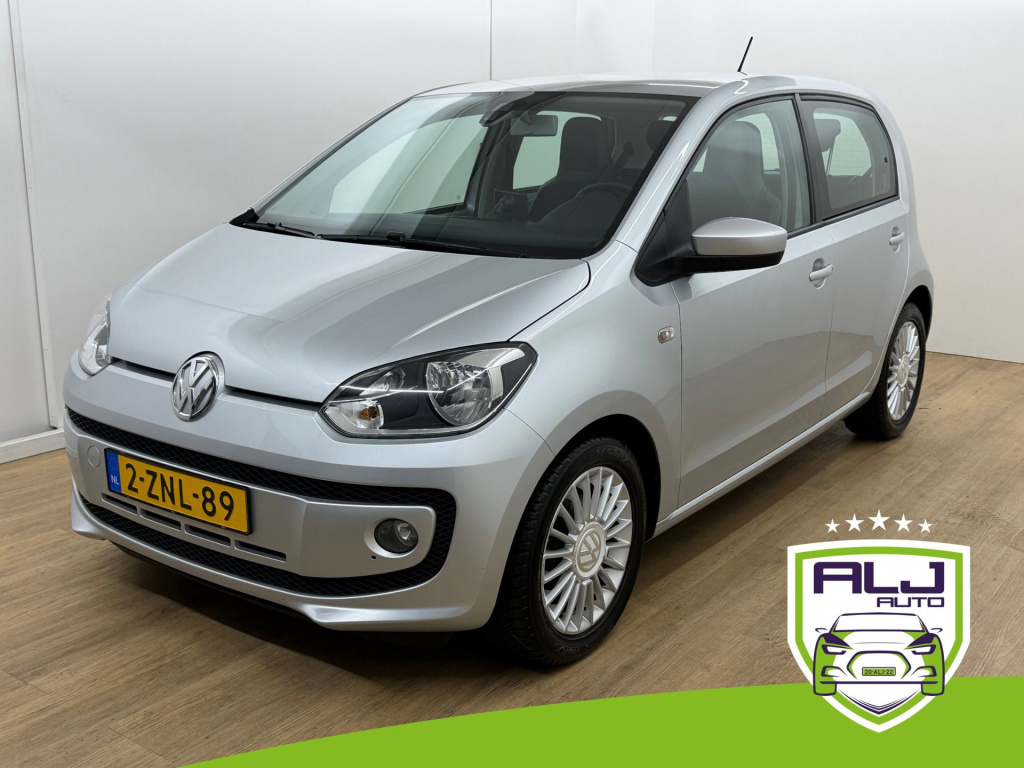 Volkswagen UP! occasion 1.0 high up! bluemotion | grijs | tweedehands volkswagen up! | airco | bluetooth audio | cruisecontrol