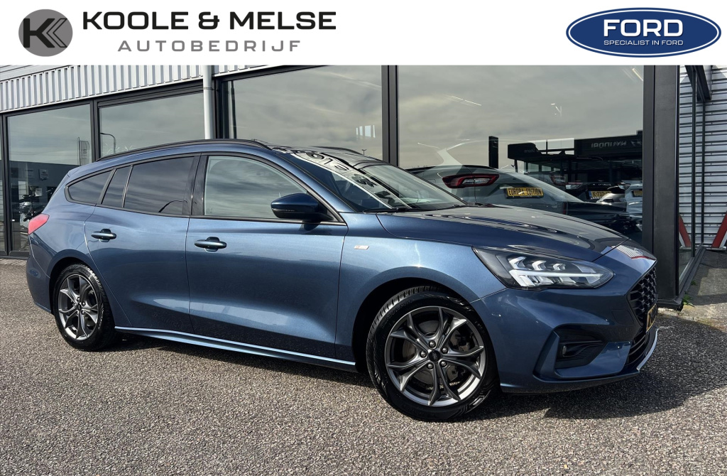 Ford Focus 1.0 ecoboost 125pk st line , trekhaak , carplay , climate controle