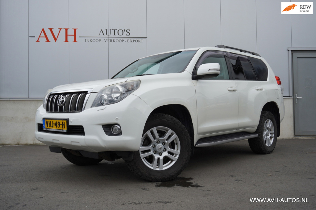 Toyota Land Cruiser 3.0 d-4d-f lx window van
