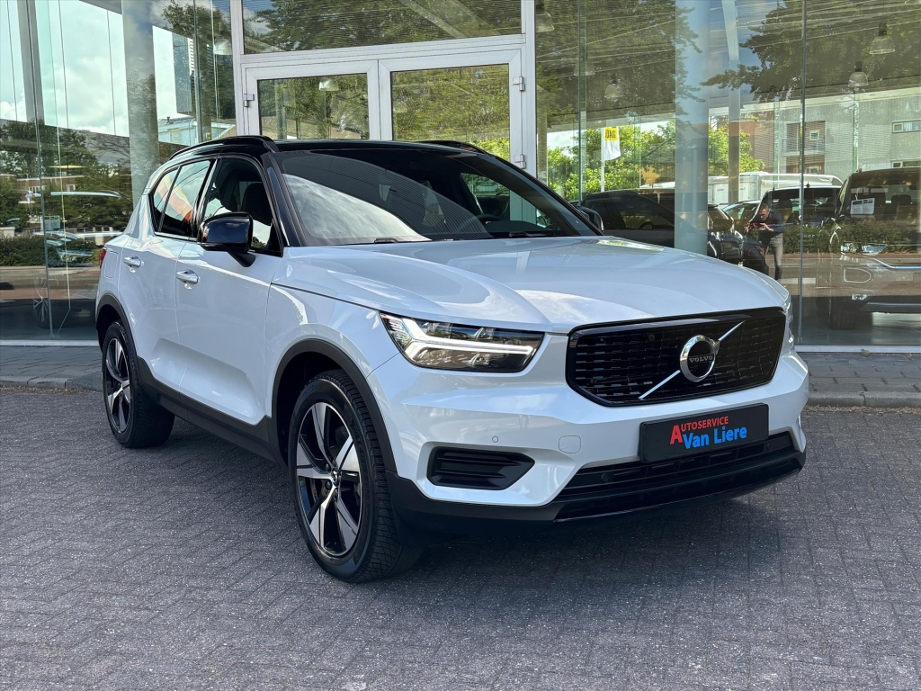 Volvo XC40 1.5 t4 recharge r-design| panoramadak|half leder|el. stoelen| phev|rijklaarprijs incl garantie