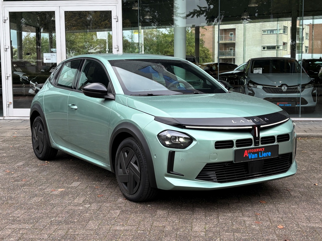 Lancia Y(psilon) 1.2 turbo hybrid 100pk edct6 lx camera| digital dash.|dode hoek|navi|rijklaarprijs incl garantie