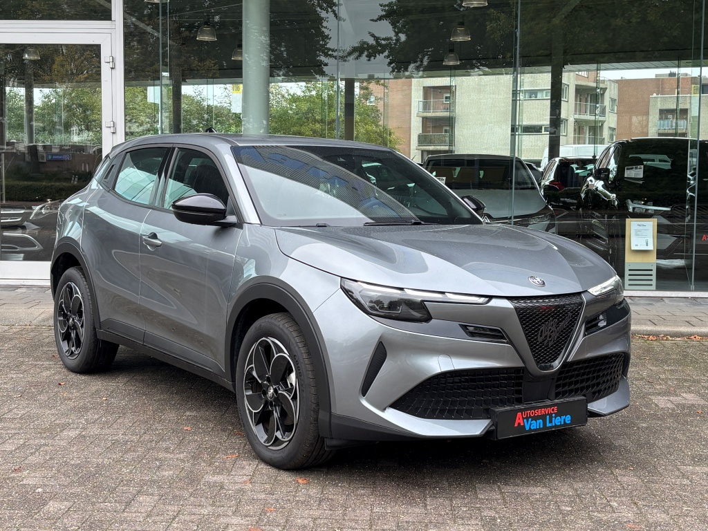 Alfa Romeo Junior 54 kwh 156pk elettrica led | carplay|adapt cruise| rijklaarprijs incl garantie