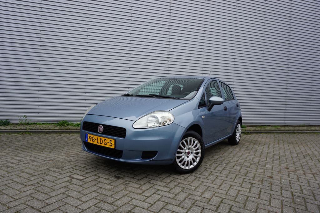 Fiat Grande Punto 1.2 actual airco / elektr. ramen / trekhaak / nieuwe apk!