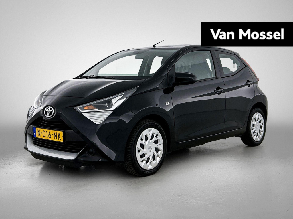 Toyota Aygo 1.0 vvt-i x-play | wordt verwacht | apple carplay / android auto | navigatie | camera | bluetooth | airco
