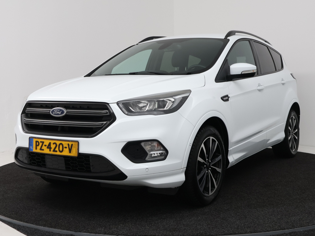 Ford Kuga 1.5 ecoboost st line | trekhaak | 1800kg trekgewicht | navigatie |