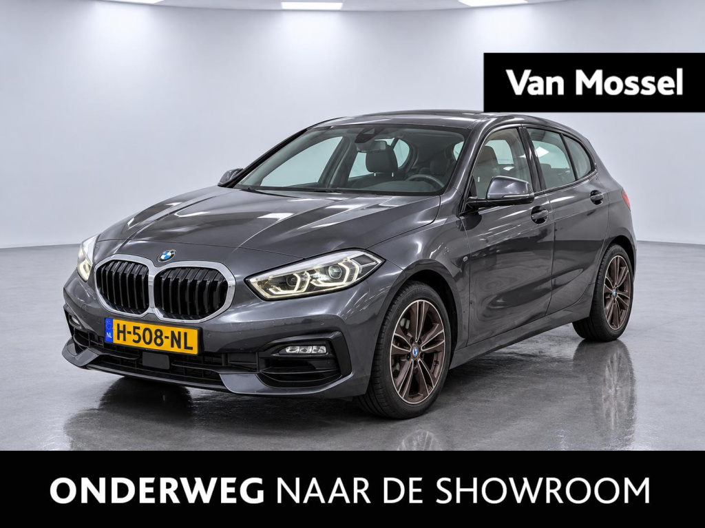 BMW 1 Serie 118i executive edition | verwacht | automaat | sportline | apple carplay / android auto | parkeer sensoren | cruise control | virtual cockpit | navigatie | climate control | lichtmetalen velgen |