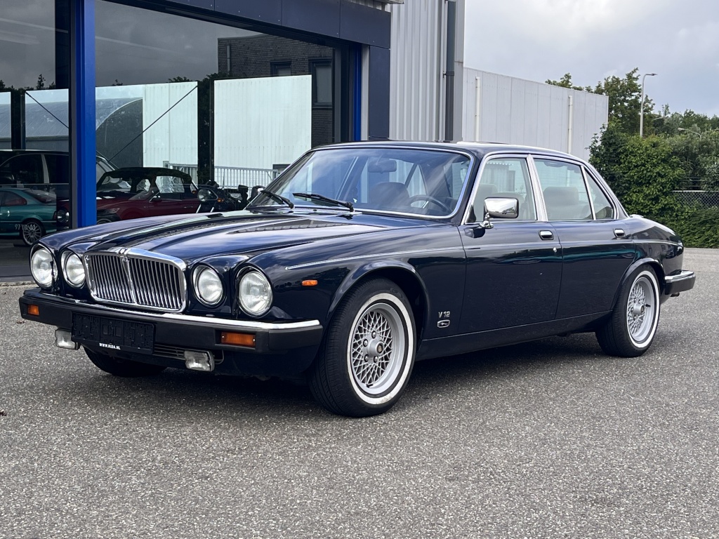 Jaguar Xj
