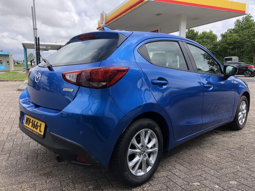 Mazda 2
