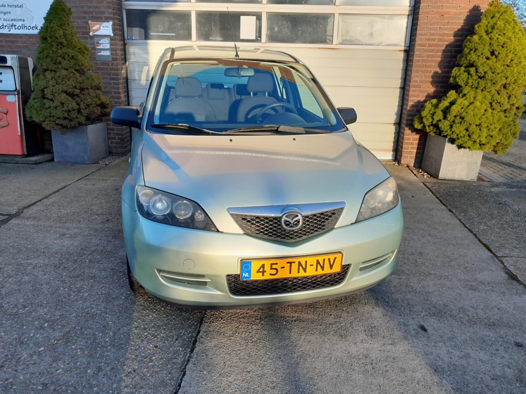 Mazda 2