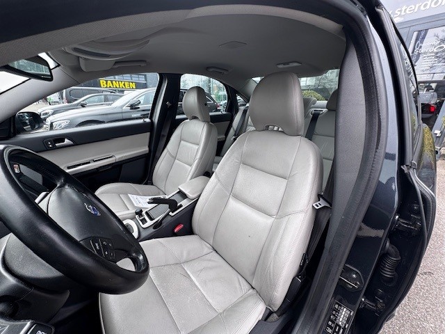 Volvo S40