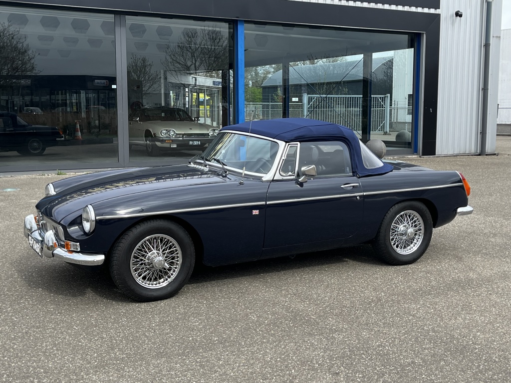 MG B