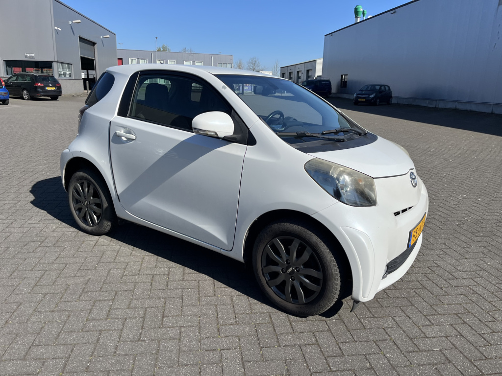 Toyota Iq