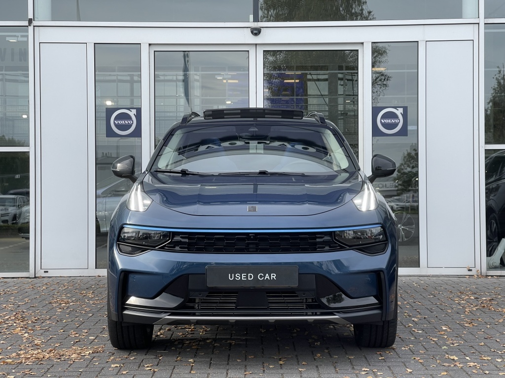 Lynk & Co 01