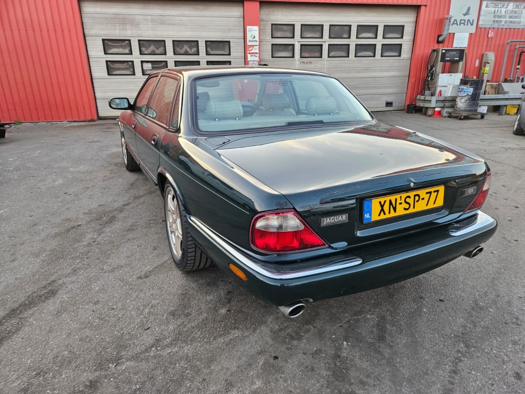 Jaguar Xj