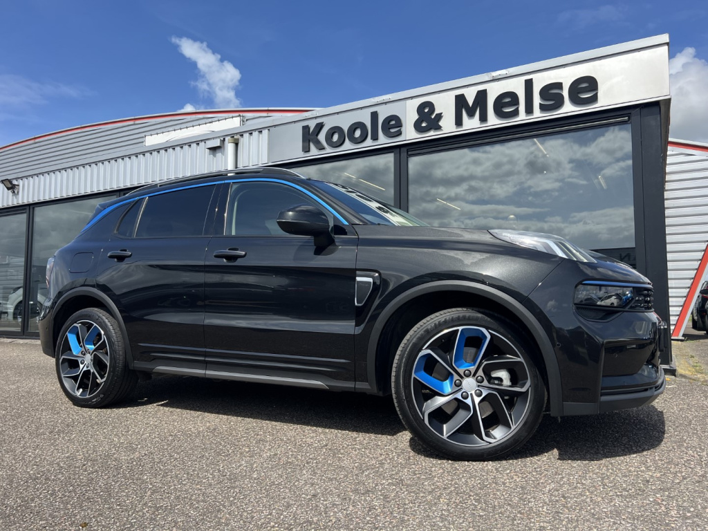 Lynk & Co 01