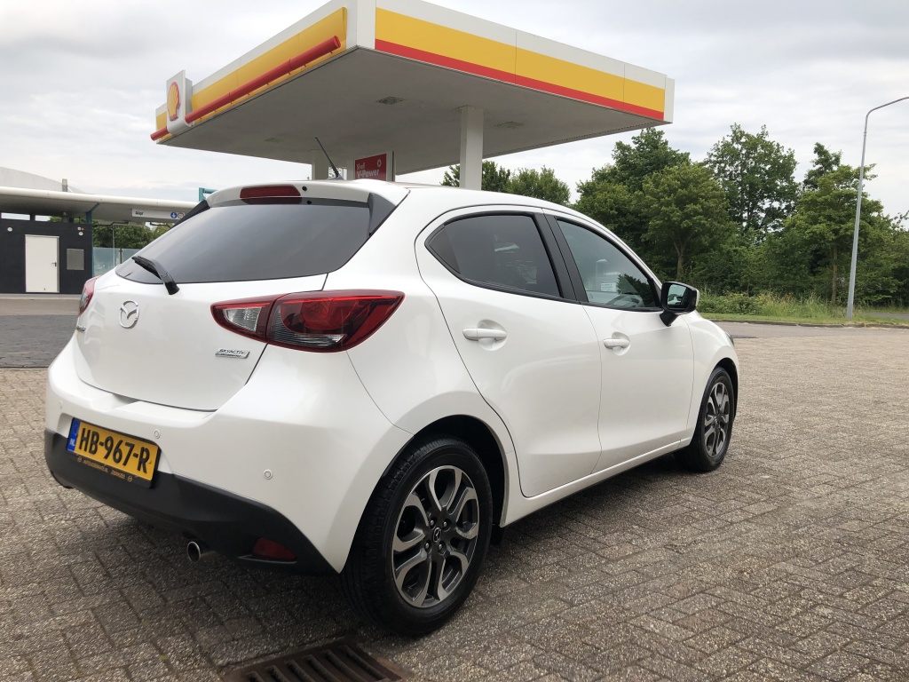 Mazda 2