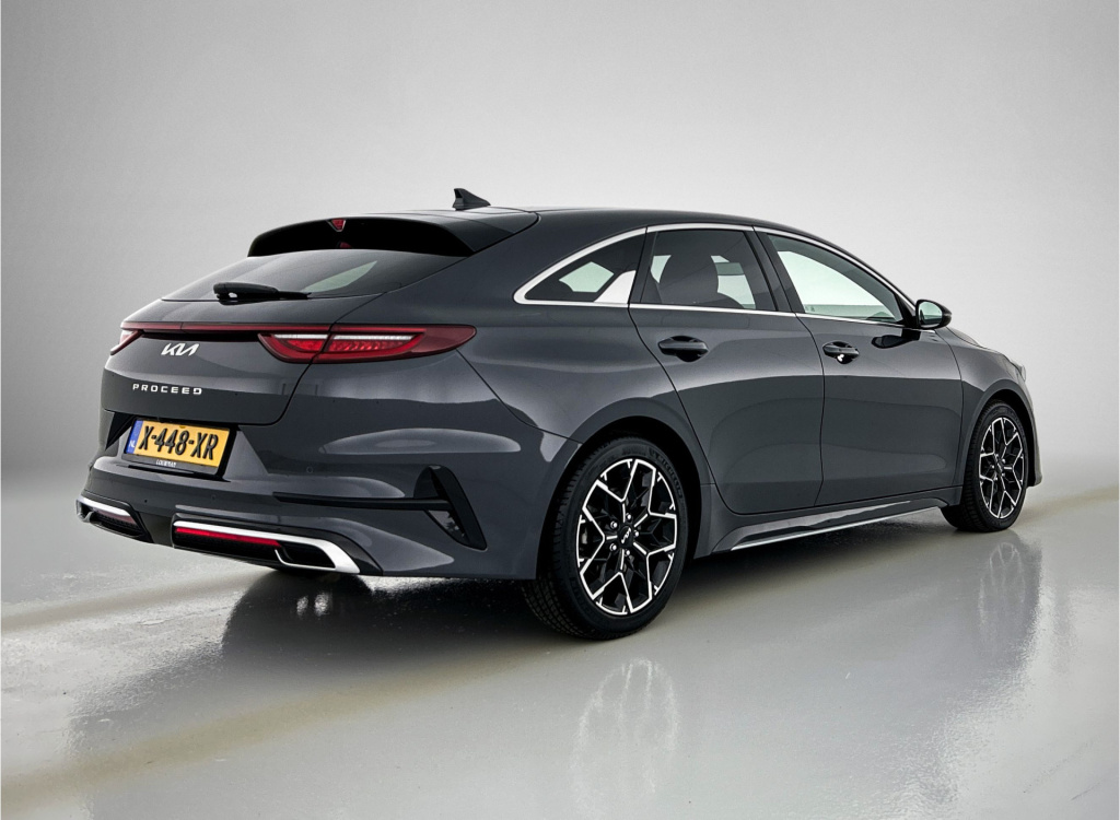 Kia Proceed