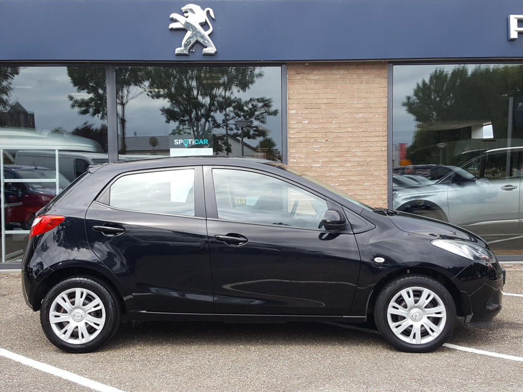 Mazda 2