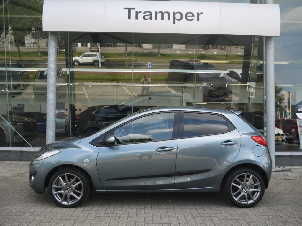 Mazda 2