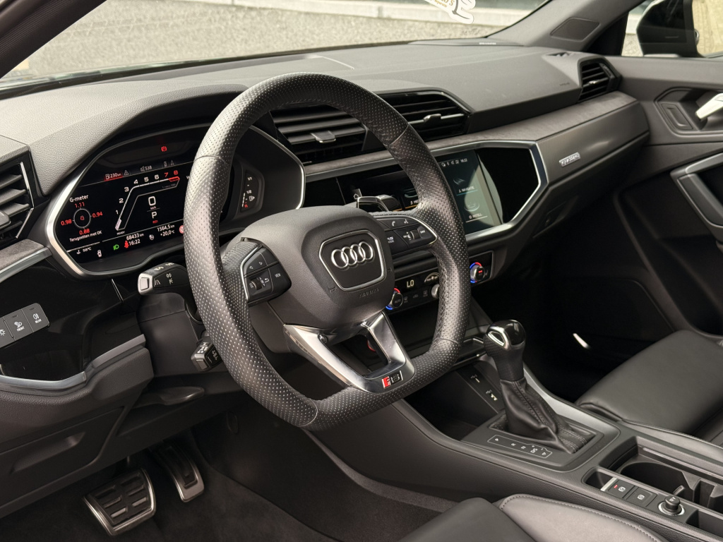 Audi Rsq3