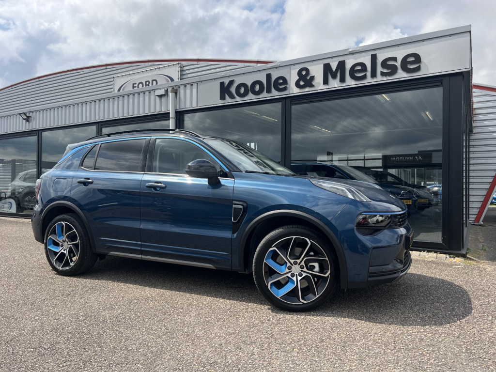 Lynk & Co 01