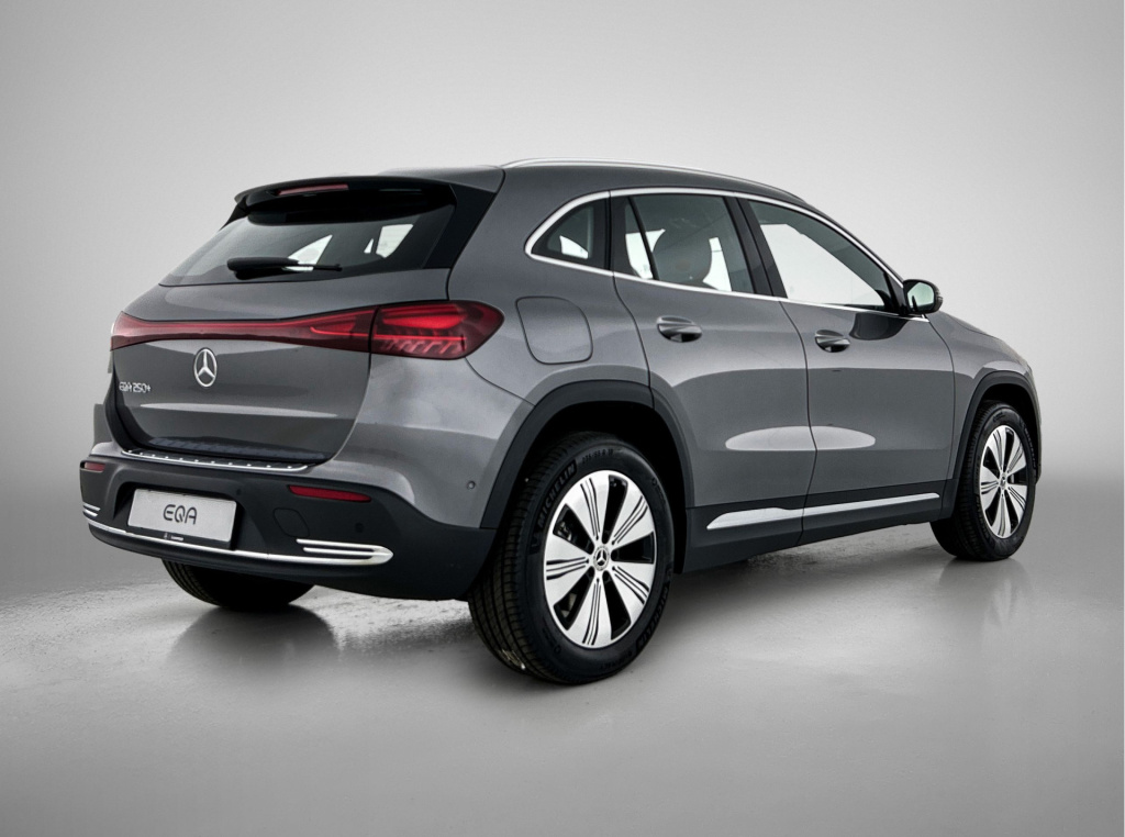 Mercedes-Benz Eqa