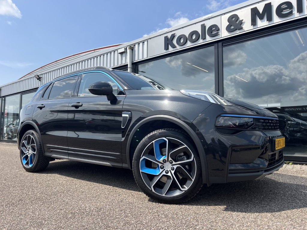Lynk & Co 01