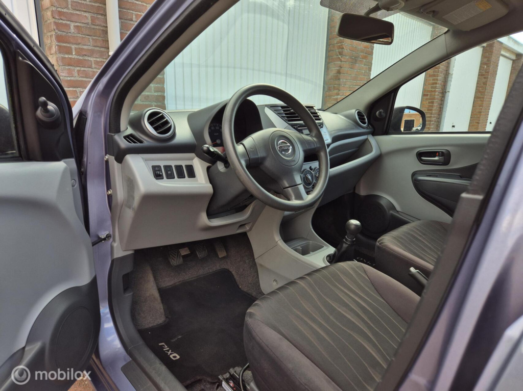 Nissan Pixo