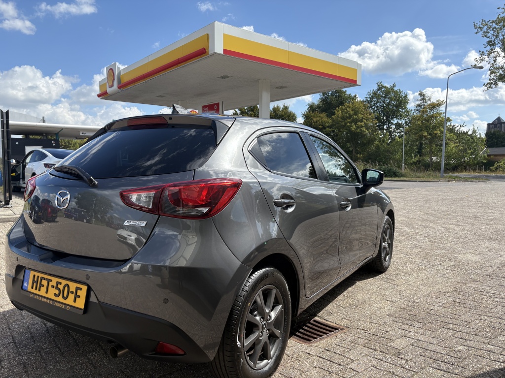Mazda 2