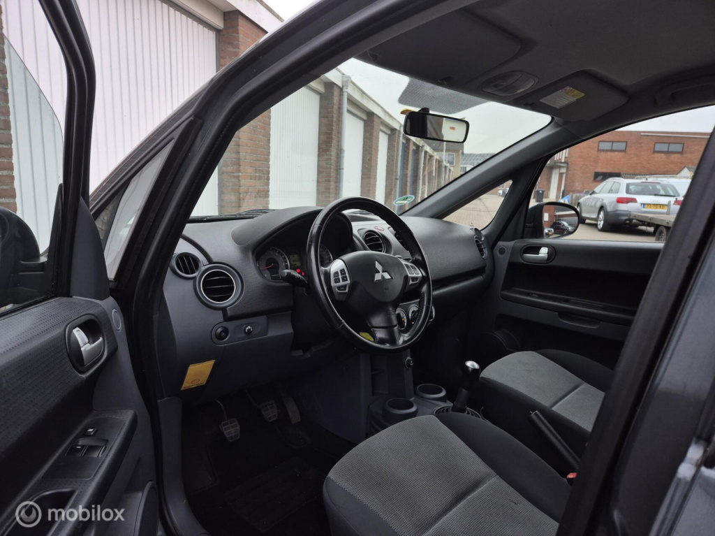 Mitsubishi Colt