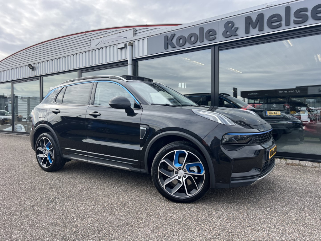 Lynk & Co 01