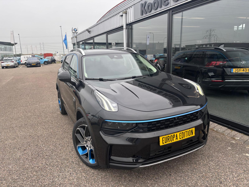 Lynk & Co 01