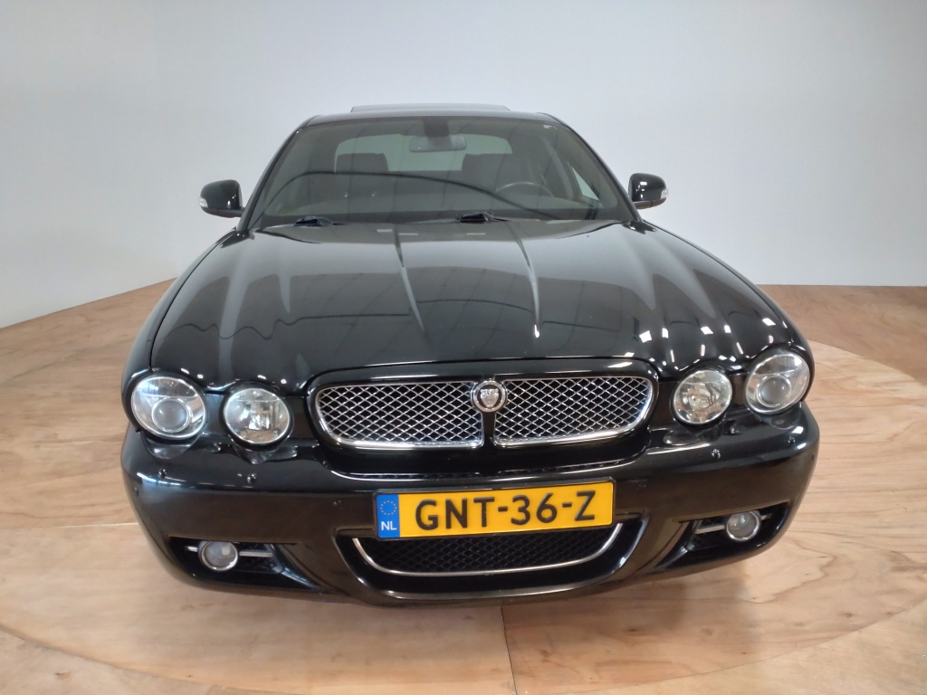 Jaguar Xj