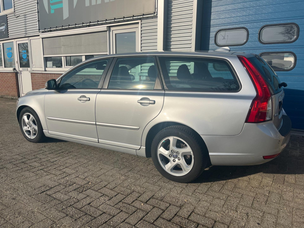 Volvo V50