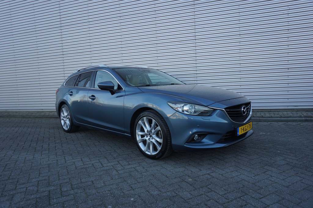 Mazda 6