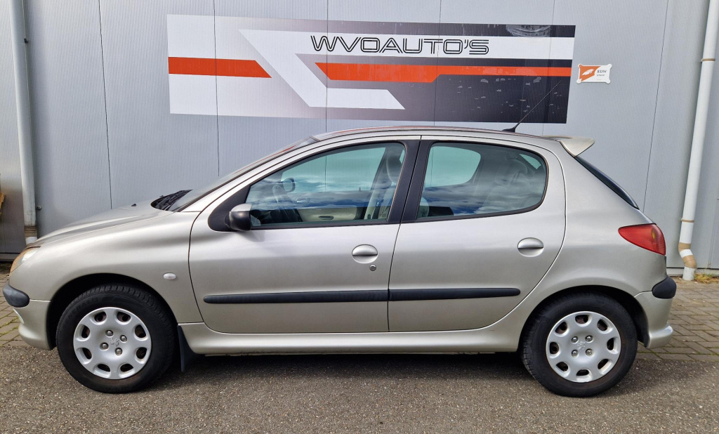 Peugeot 206