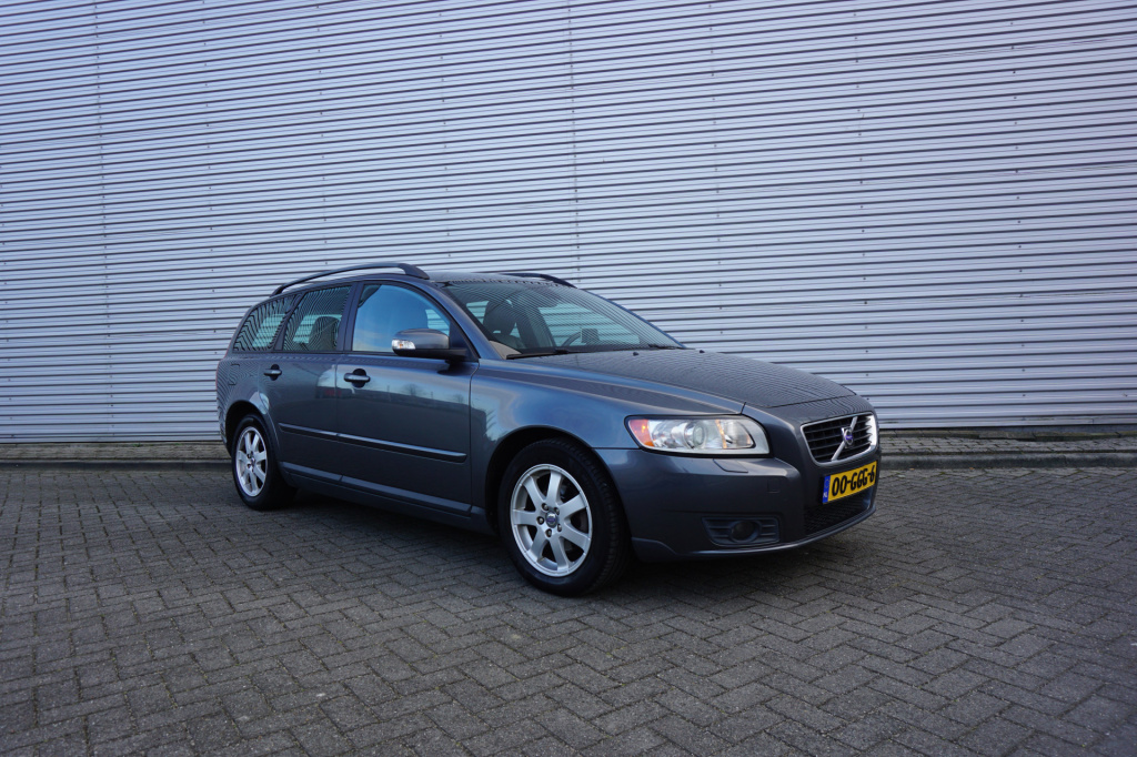 Volvo V50
